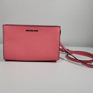 Michael Kors Sheila Small Faux Leather Crossbody Bag Pink
